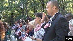 Immigrants Take Oath to Become U.S. Citizens