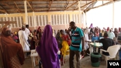 Every day, Doctors Without Borders sees about 1,000 people in its health facilities in Maiduguri, Nigeria, October 2016. (C. Oduah/VOA)