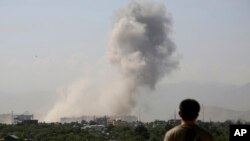 Dim se uzdiže u nebo nakon snažne eksplozije u Kabulu, Avganistan, 1. jula 2019.