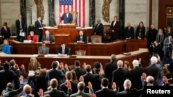 Ketua DPR Amerika John Boehner mengambil sumpah para anggota baru Kongres AS ke 114 di Gedung Capitol, Washington DC (6/1).