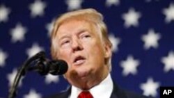 លោក​ប្រធានាធិបតី​ត្រាំនៅ​ក្នុង​កាប្រជុំ​សភា