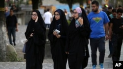 1979-cu il İslam inqilabından bəri İranda qadınlar üçün hicab məcburidir.