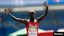 Le Kéyan Henry Kirwa a gagné la course homme 5 000 mètres à Rio de Janeiro, Brésil, le 15 septembre 2016.
