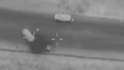 لحظه هدف قرار گرفتن خودروی بهنام شهریاری توسط ارتش اسرائیل