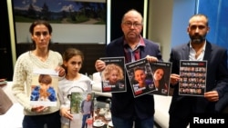 بستگان برخی از گروگان‌های حماس.