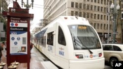 دو مرد امریکایی در قطار آهن به ضرب چاقو کشته شدند