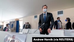 រដ្ឋមន្ត្រី​ការបរទេស​សហរដ្ឋ​អាមេរិក លោក Antony Blinken បាន​អញ្ជើញ​ទៅចូលរួម​ក្នុង​កិច្ចប្រជុំ​រដ្ឋមន្ត្រី​ការបរទេស G-20 ក្នុង​ទីក្រុង ​Matera ប្រទេស​អ៊ីតាលី ថ្ងៃទី២៩ ខែមិថុនា ឆ្នាំ២០២១។ 