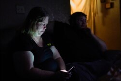 Sejumlah warga juga dapat pemberitahuan untuk "memasak air keran" jika ingin mengkonsumsinya.