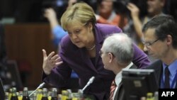 Yevropa moliyaviy kelishuvga erishdi, Britaniya ishtirokisiz