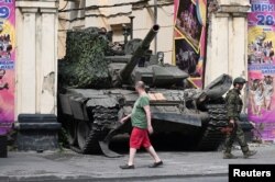 ក្រុម​ទាហាន​ស៊ីឈ្នួល Wagner ត្រូវ​បាន​ដាក់​ពង្រាយ​នៅ​ក្រុង Rostov-on-Don ប្រទេស​រុស្ស៊ី ថ្ងៃទី ២៤ ខែមិថុនា ឆ្នាំ២០២៣។