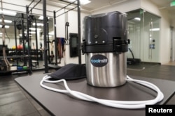 Alat pendingin darah bagi para atlet "CoolMitt".