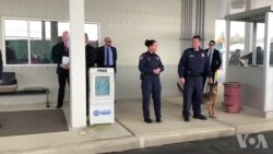 边防特工接受虚拟入境口岸的培训