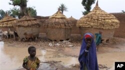 Suasana di desa Yangalma, negara bagian Zamfara, Nigeria Utara (Foto: dok). Puluhan orang bersenjata menyerbu sebuah desa di negara bagian Zamfara, Nigeria Utara ini dan menewaskan sedikitnya 48 orang, Selasa (18/6). 