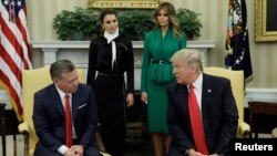 美国总统川普和夫人，约旦国王阿卜杜拉和王后在白宫会见（2017年4月5日）