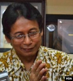 Prof. Dr. Bambang Suhendro, ketua tim peneliti dari Universitas Gadjah Mada, Yogyakarta.