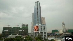 សំណង់​នៃ​អគារ​ខ្ពស់ៗ​កំពុង​រីក​ត្រដែត​ឡើង​ក្នុង​ខណ្ឌ​ចម្ការមន​ រាជធានី​ភ្នំពេញ​​ កាល​ពី​ខែឧសភា​ ឆ្នាំ២០១៨។ ​(អូន ឆេងប៉រ/VOA) 