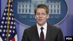 Juru bicara Gedung Putih yang baru, Jay Carney memberikan keterangan kepada wartawan di Gedung Putih.