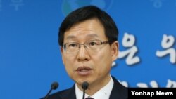 김의도 한국 통일부 대변인이 31일 정부서울청사에서 정례브리핑하고 있다.