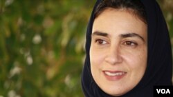 Lama al-Sulaiman salah satu dari 20 anggota dewan kota yang baru terpilih. Jeddah, Saudi Arabia. (Foto: H. Murdock/VOA).