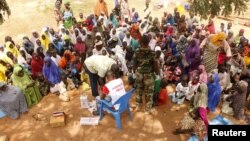 Des anciens otages de Boko Haram dans le nord-est du Nigeria, le 29 octobre 2015. (REUTERS/Stringer)
