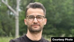 Taha Kirmani, jurnalist