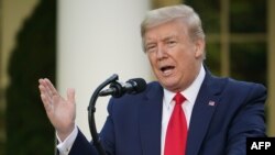 도널드 트럼프 미국 대통령이 27일 백악관 브리핑에서 김정은 북한 국무위원장의 건강 상태에 대해서도 언급했다.