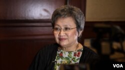 VOA Thai interviewed with Thailand Minister of Commerce, Apiradi Tantraporn at Washington,DC.