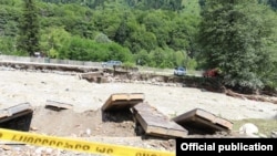 ერთ-ერთი ხიდი, რომელიც ნენსკრამ წაიღო