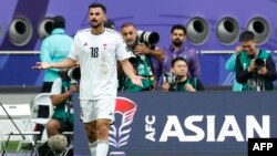 هواداران عراقی در فضای مجازی، به شدت علیرضا فغانی را بابت اخراج آیمن حسین مورد انتقاد قرار دادند.