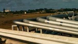 ایران و پاکستان قرارداد عمده‌ای برای کشیدن خط لوله گاز امضا کردند - آرشیو