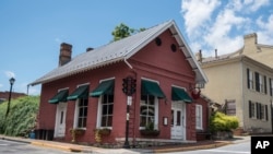 Restoran "Crvena kokoška" iz kojeg je izbačena Sara Hakabi Sanders