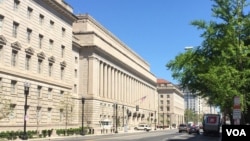 资料照片：位于华盛顿的美国商务部总部大楼。