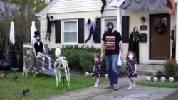 庆祝万圣节要糖果要吓人不要病毒