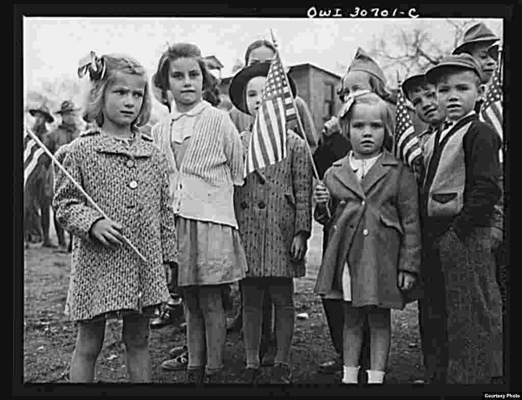 Bukukuwan ranar Tunawa da &#39;Yan MKazan Jiya a garin Ashland, karamar hukumar Aroostook dake Jihar Maine, Mayun shekarar 1943.