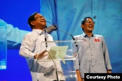 Prabowo Subianto dan Sandiaga Uno berpidato di depan 1.500 pengusaha yang tergabung dalam Aliansi Pengusaha Nasional, di Djakarta Theater, Jakarta, Kamis (21/3) (Prabowo-Sandi Media Center)
