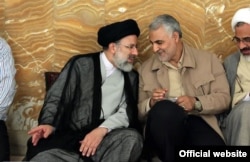 دیدارهای ابراهیم رئیسی در ماههای اخیر شائبه آماده شدن او برای رهبری را تشدید کرد.