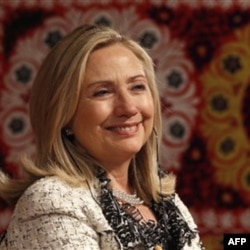 AQSh Davlat kotibasi Xillari Klinton yaqinda Tojikiston va O'zbekistonga safar qilgan edi