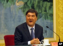 新疆政府主席努尔•白克力