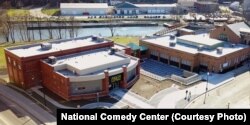 مرکز ملی کمدی که ۵۰ میلیون دلار صرف احداث آن شده، در مساحتی به وسعت ۳۷ هزار فوت مربع، چندین تالار برای اجرای برنامه و ۵۰ نمایشگاه دارد