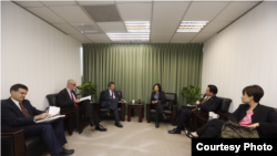 蔡英文会见梅健华（民进党提供）