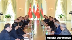 Prezidentlər Rəcəb Tayyib Ərdoğan və İlham Əliyevin geniş tərkibli görüşü