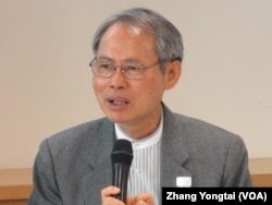 台湾国家政策研究院资深顾问苏进强 (美国之音张永泰拍摄)