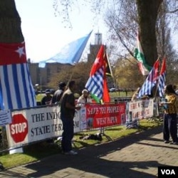 Demonstrasi yang dilakukan oleh para aktivis Organisasi Papua Merdeka (OPM) di Papua.