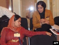 Afg'oniston ayollari oldida hamon qator to'siqlar turibdi, deydi bu mamlakatdan kelgan mehmonlar