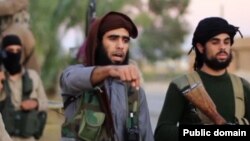 جنگجویان داعش نیز چهار ملیشۀ وابسته به ظاهر قدیر را سربریدند.