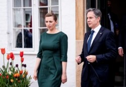 Perdana Menteri Denmark Mette Frederiksen dan Menteri Luar Negeri AS Antony Blinken di Marienborg, Kongens Lyngby, dekat Kopenhagen, Denmark, 17 Mei 2021.