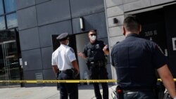 فہیم صالح کی رہائش گاہ کے باہر پولیس تعینات ہے۔