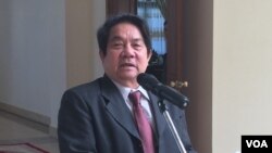 លោក ឡេ​ង ប៉េងឡុង​ អ្នកនាំពាក្យ​សភា នៅ​ព្រឹក​ថ្ងៃទី​ ៣ ខែមេសា ឆ្នាំ ២០១៧​ ធ្វើ​សន្និសីទ​ព័ត៌មាន​សង្ខេប​នៅ​សភា​ជាតិ ក្នុង​រាជធានី​ភ្នំពេញ។ (ហ៊ុល រស្មី/VOA) 