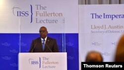 로이드 오스틴 미국 국방장관이 27일 국제전략문제연구소(IISS)가 싱가포르에서 개최안 안보 행사에서 연설했다.