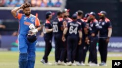 آبی پوشان هند موفق شدند که با از دست دادن سه بازیکن در اوور نوزدهم پیروز میدان شوند.